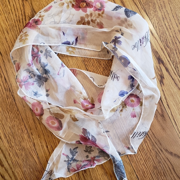 Beautiful Silk Flower Scarf - Picture 1 of 3